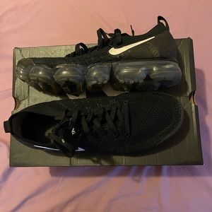 Black Nike Vapormaxes